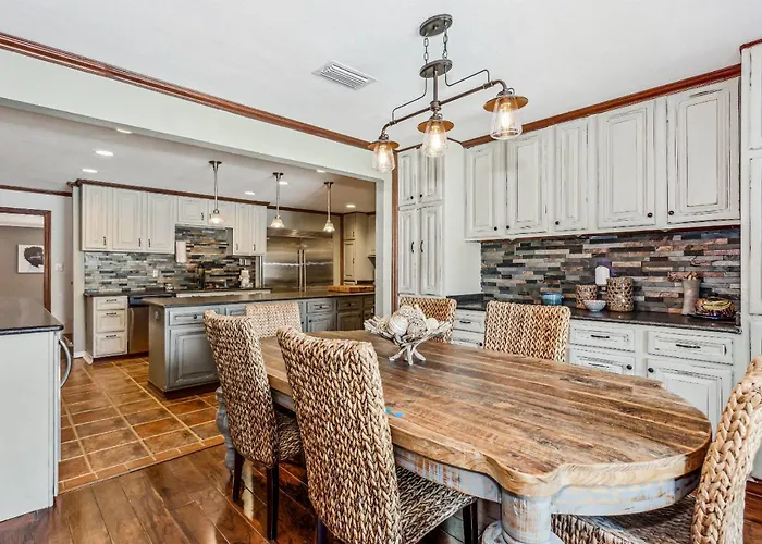 4527 Whisper Way Pensacola