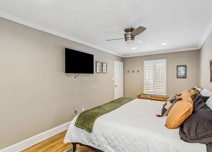 4527 Whisper Way * Pensacola