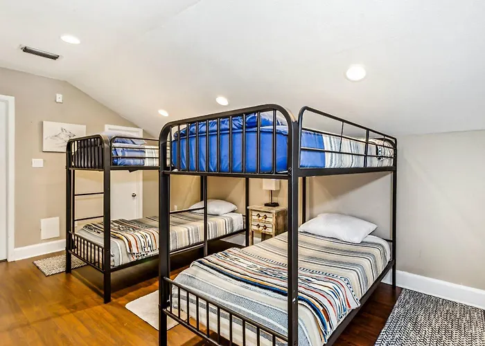 4527 Whisper Way * Pensacola