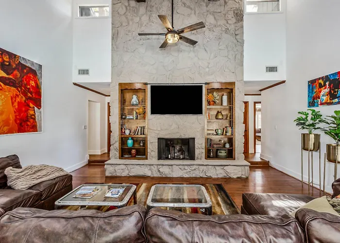 4527 Whisper Way Holiday home